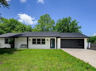 306 Gary Dr, Mena, AR 71953