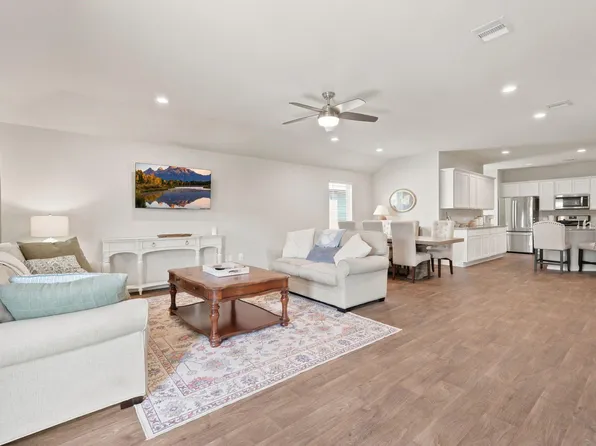 9917 Tammy Ln, Magnolia, TX 77354