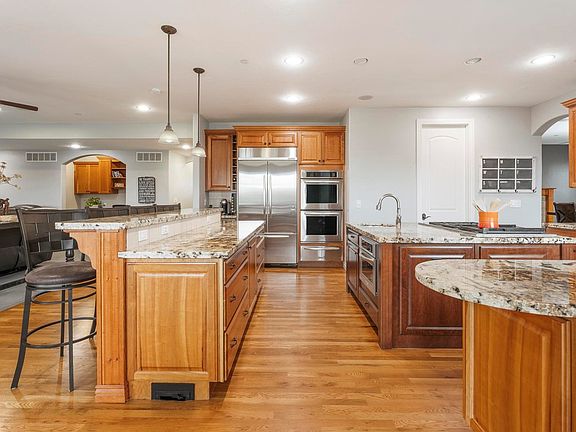 4th image of 8712 Portico Ln