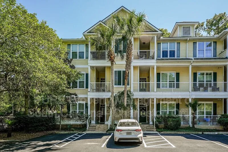2 bed, 2.0 bath, 1000 sqft, $2,149 — Photo 1