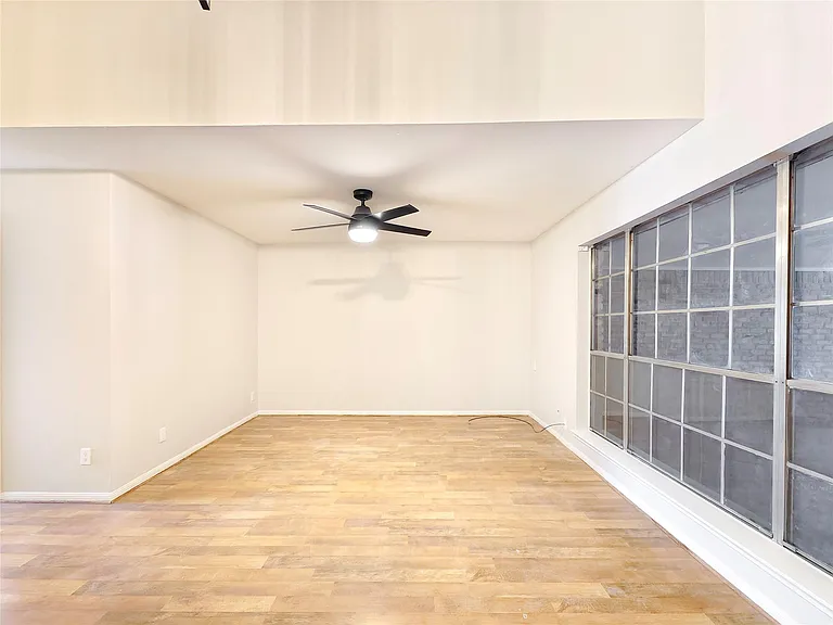2507 Montrose Blvd #49 — Photo 6