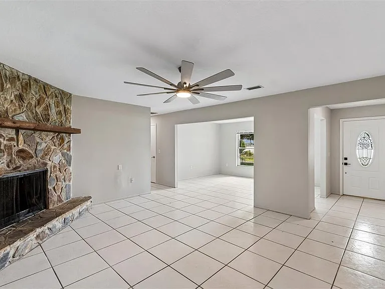 400 E Silver Star Rd — Photo 11
