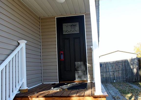 3rd image of 2813 Pershing Blvd