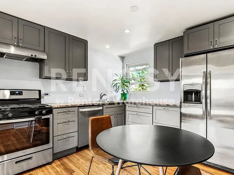 1535 Hudson St #3 — Photo 3