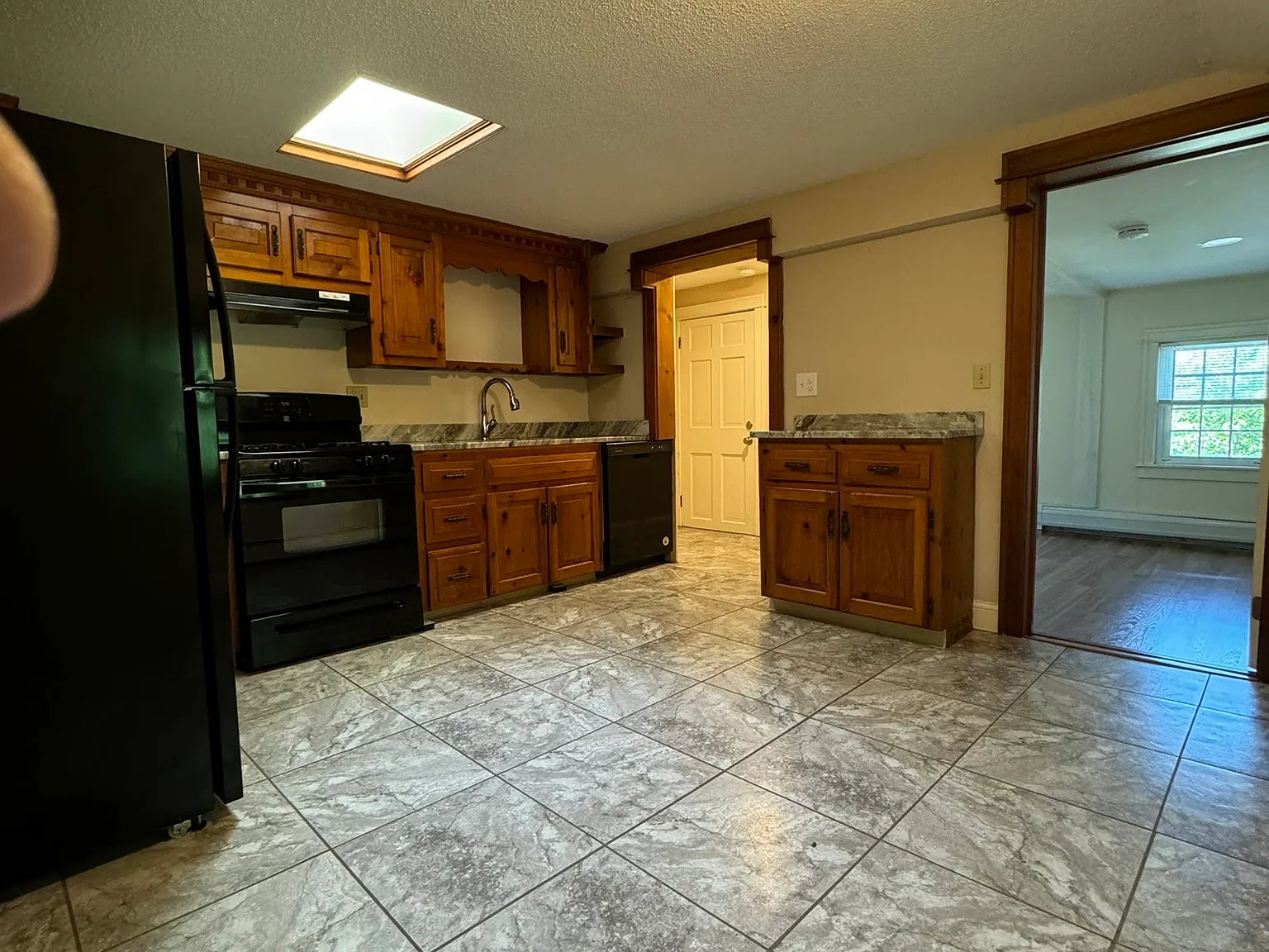 37 Middle Street - 2 — Photo 2