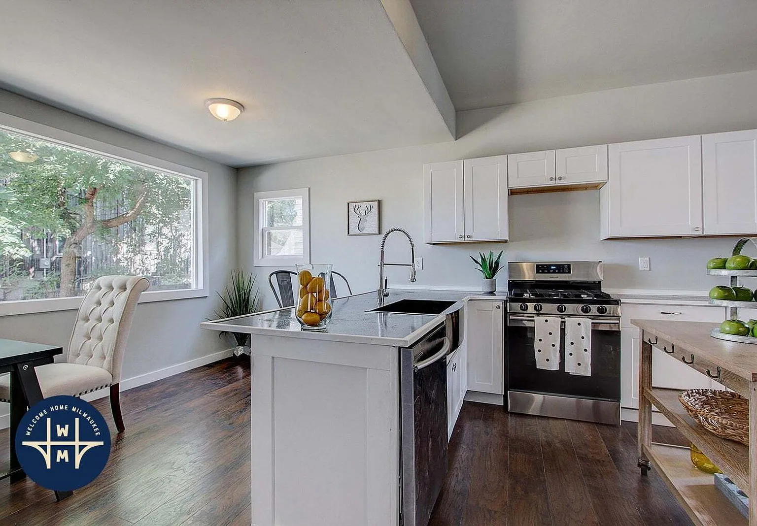 3 bed, 2.5 bath, 1855 sqft, $2,598 — Photo 4