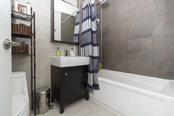 Rented by Flip Technologies Inc | media 34