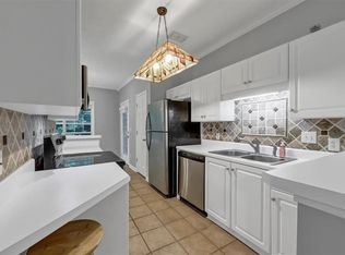 102 Streamside Dr #102, Roswell, GA 30076