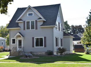 814 State St, Osage, IA 50461