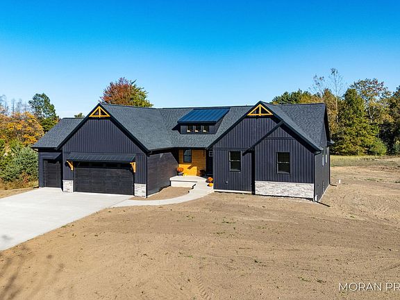 2nd image of 9482 Bluebell Ct