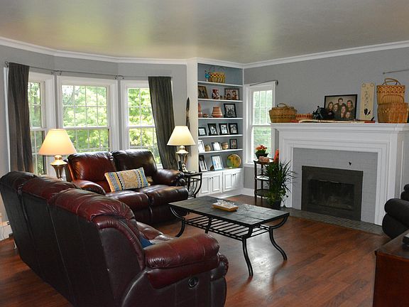 4th image of 4431 Jefferson St