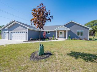 5387 Bay Meadow Trl, Luxemburg, WI 54217