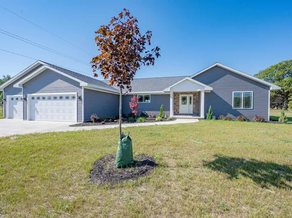 5387 Bay Meadow Trl, Luxemburg, WI 54217