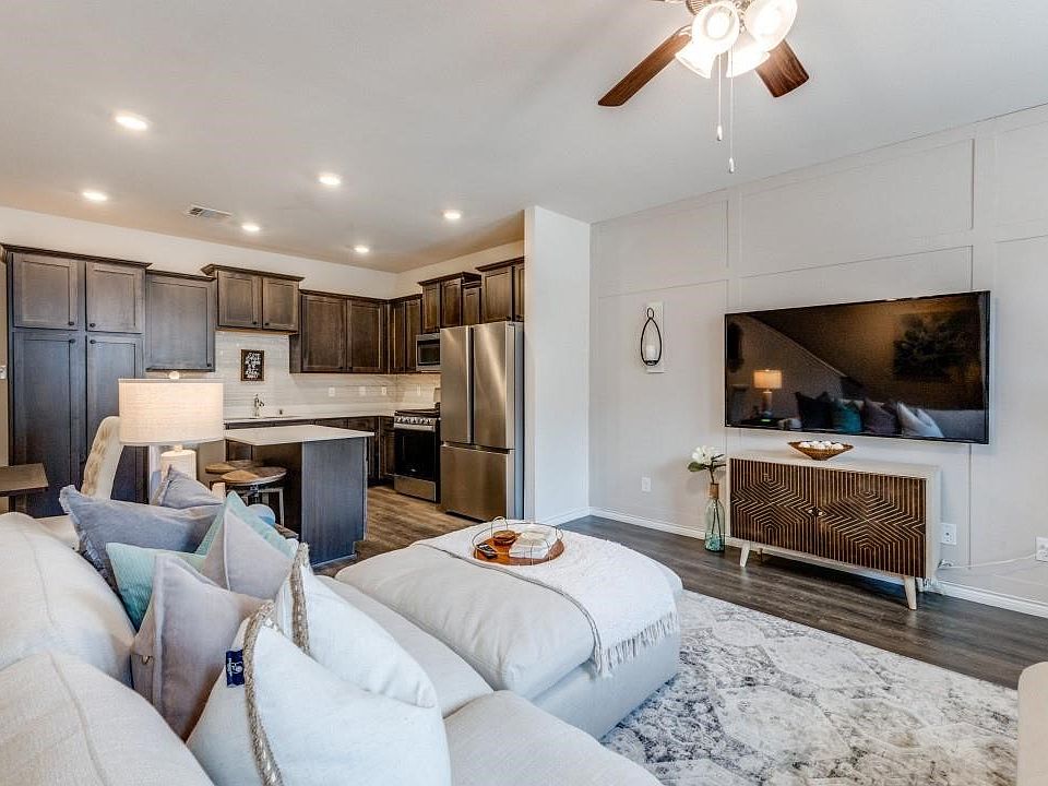 1st image of 2104 Steer Creek Pl
