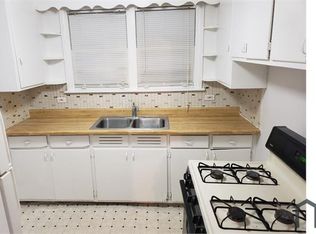 300 Oak Ridge Ave #2F, Hillside, IL 60162