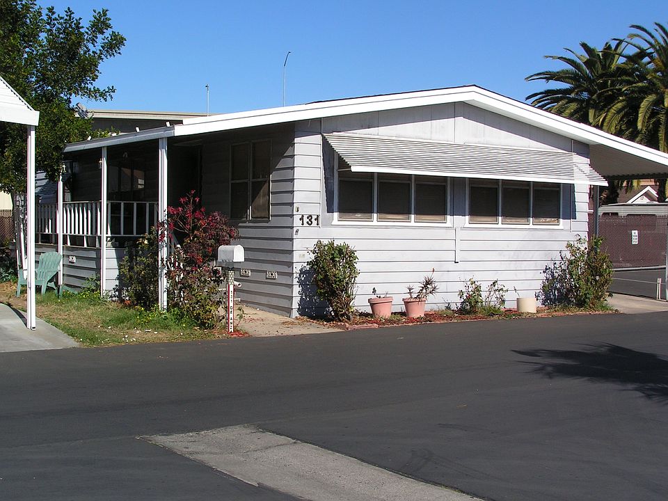 1st image of 131 E De Anza Ln