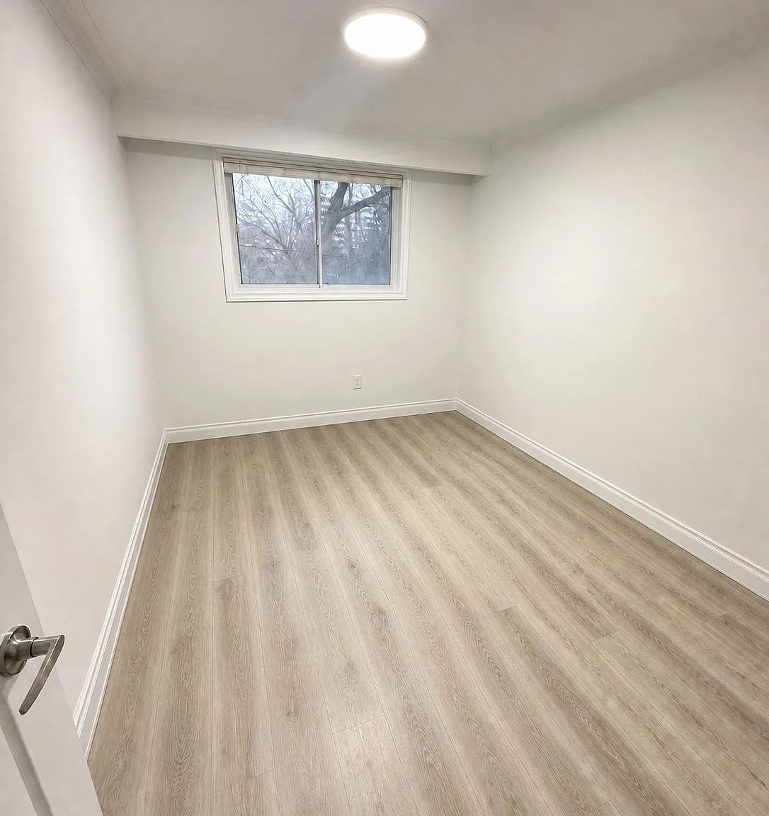 3 bed, $2,400 — Photo 1