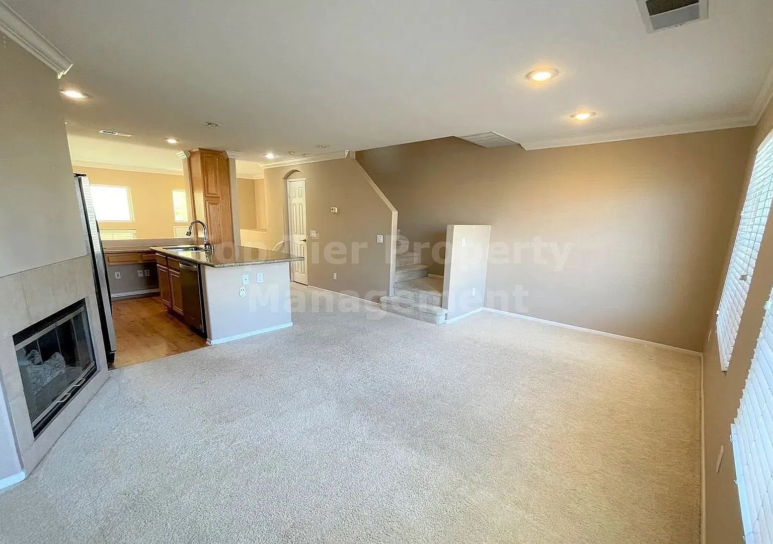 Gorgeous 2 bed / 2.5 bath / 1,202 sqft Townhome in Carmel Valley - Available 11/05 — Photo 4