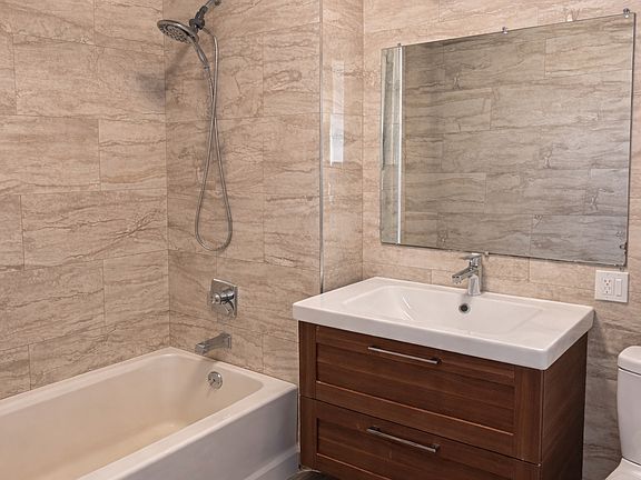5th image of 407 Ocean View Ave Unit 1