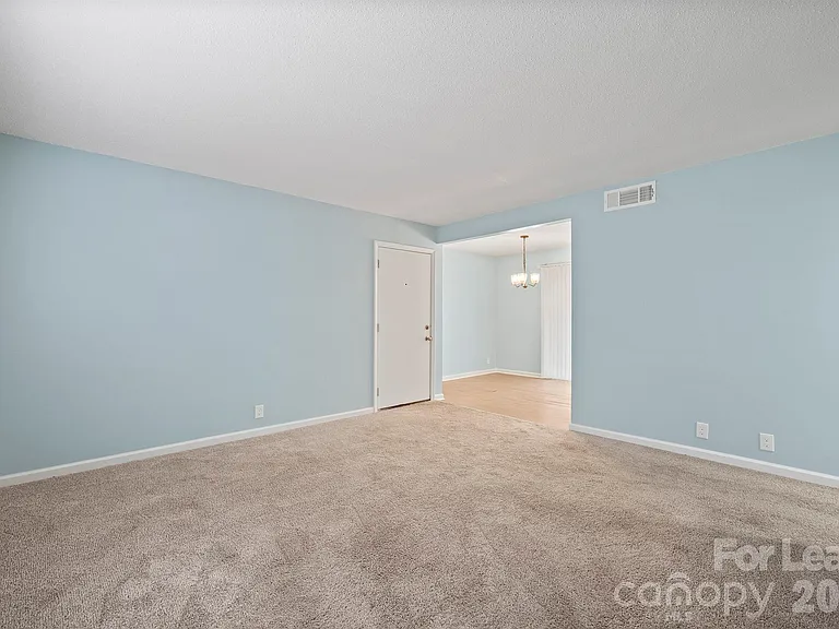 2630 Park Rd — Photo 4
