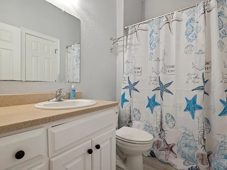 2nd Floor Bathroom