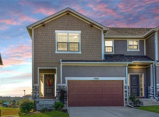 7325 Griffey St, Parkville, MO 64152