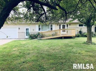 12103 98th St W, Taylor Ridge, IL 61284