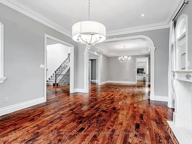 8 York Rd — Photo 8