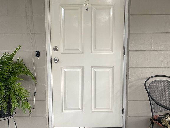 3rd image of 1113 9th Ave N #2
