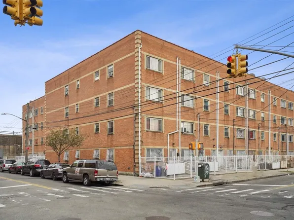 168-74 93rd Ave, Jamaica, NY 11433