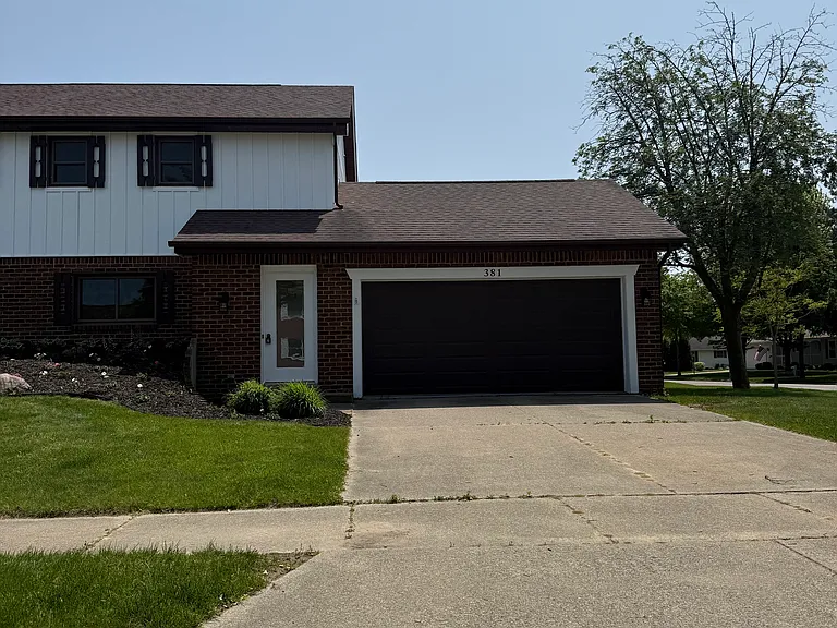 381 Kleiner St — Photo 3