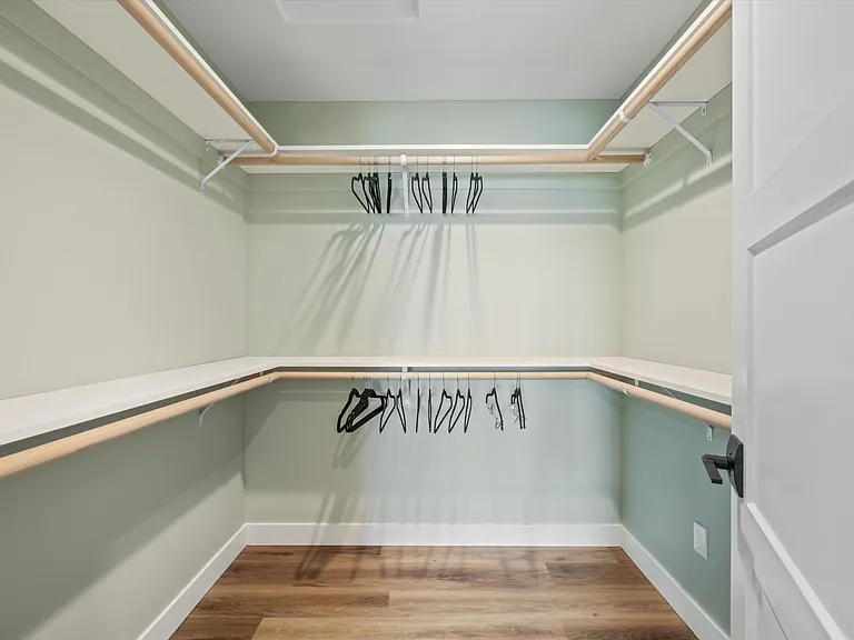 2077 Walla Ave — Photo 18