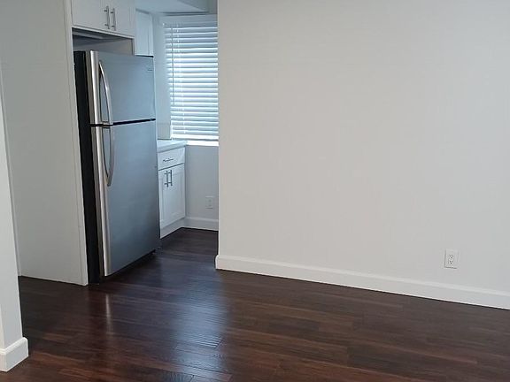 3rd image of 11937 Hart St #7