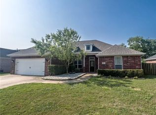 3203 SW Camden Dr, Bentonville, AR 72712