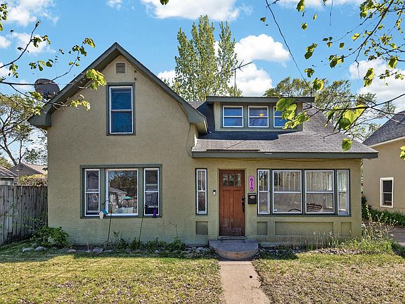 3rd image of 616 Johnson St