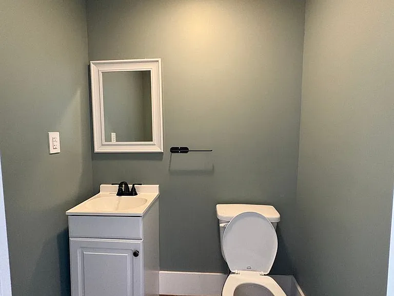 535 Marie Ave — Photo 10
