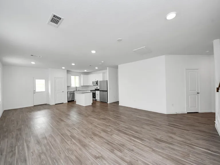 1325 Grass Bend Dr — Photo 13