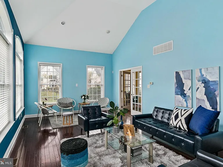16 Foxcroft Way — Photo 10