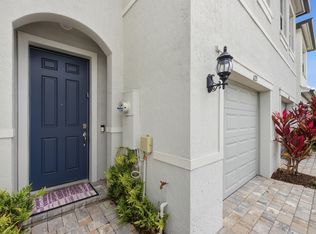 6125 Rancho Ln, Greenacres, FL 33415