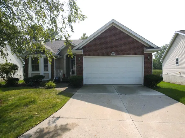 1151 Creekside Ct, Burton, MI 48509