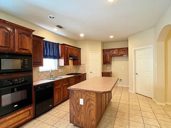 3rd image of 7815 Corona Ct