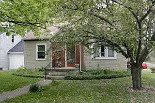 2nd image of 3804 Oakland Dr