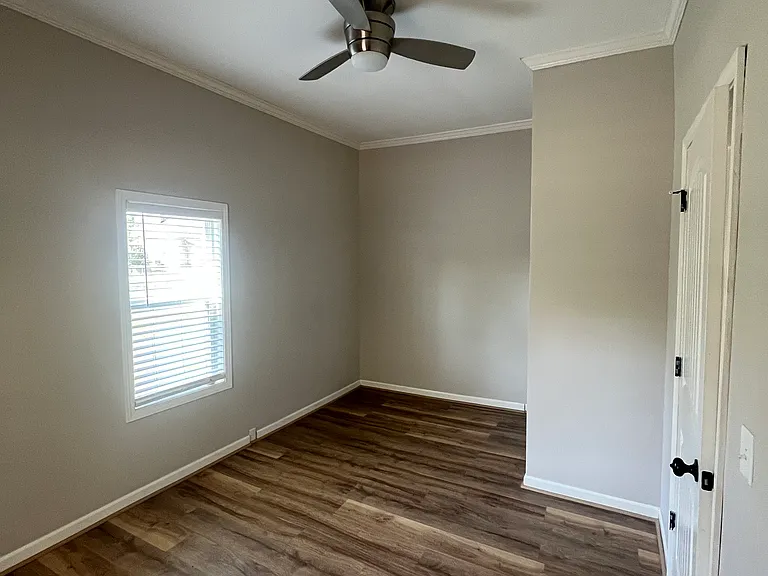 177 Eastbrook Dr — Photo 4