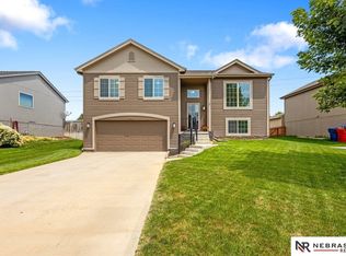 13901 S 42nd Ave, Bellevue, NE 68123