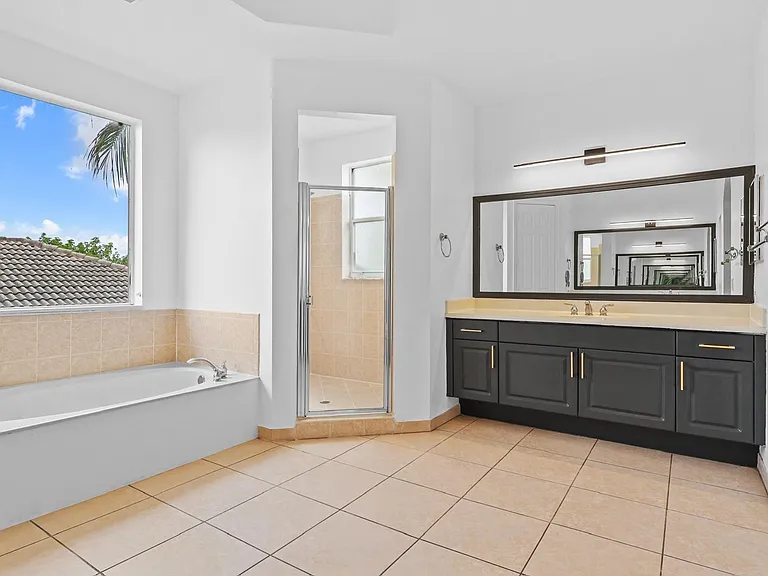 1831 Waldorf Dr — Photo 50