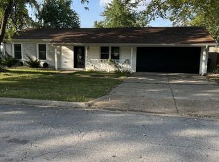 155 Perrottet Dr, Mascoutah, IL