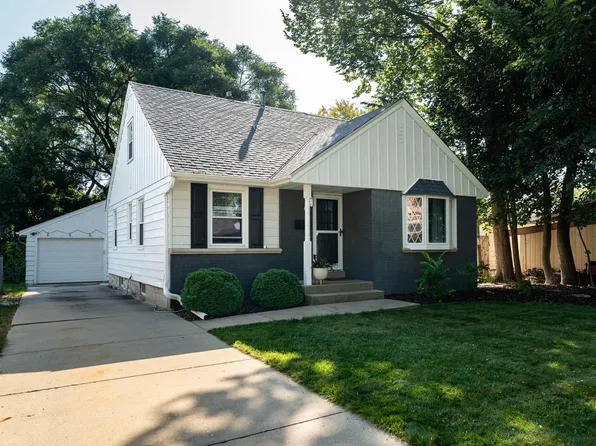 516 North Pleasant View STREET, Wauwatosa, WI 53226