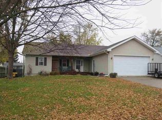 430 Middle Rd, Camanche, IA 52730