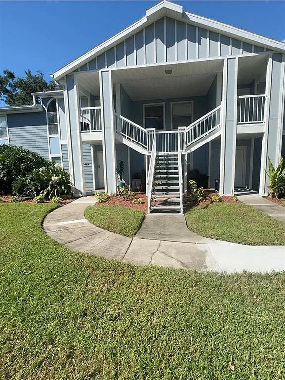 2 bed, 1.0 bath, 851 sqft, $1,595 — Photo 1