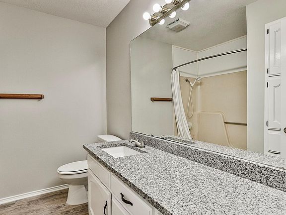 5th image of 8 Cimarron Dr #1